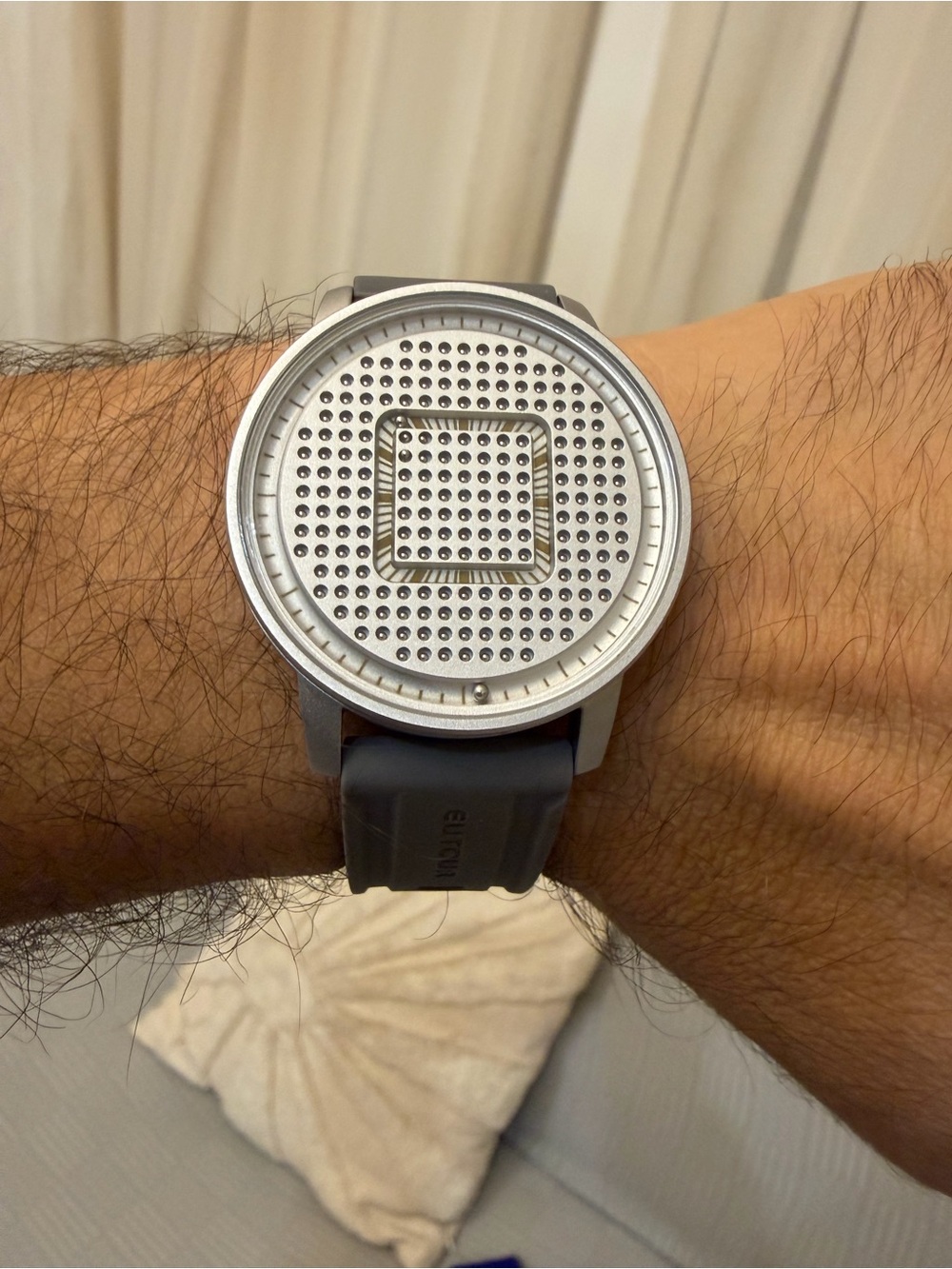 EUTOUR Men Watch Magnetic Ball Bearing Wrist Watch Silver Grey Silicone NWOT